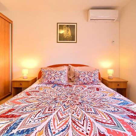 Apartman Noel Krk Town Zewnętrze zdjęcie